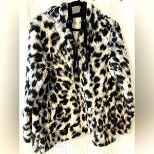 Le Verde Medium Cow-Print Fleece Pullover